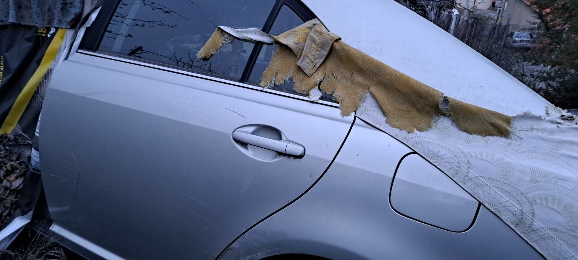 Тойота авенсис 1.8 на части