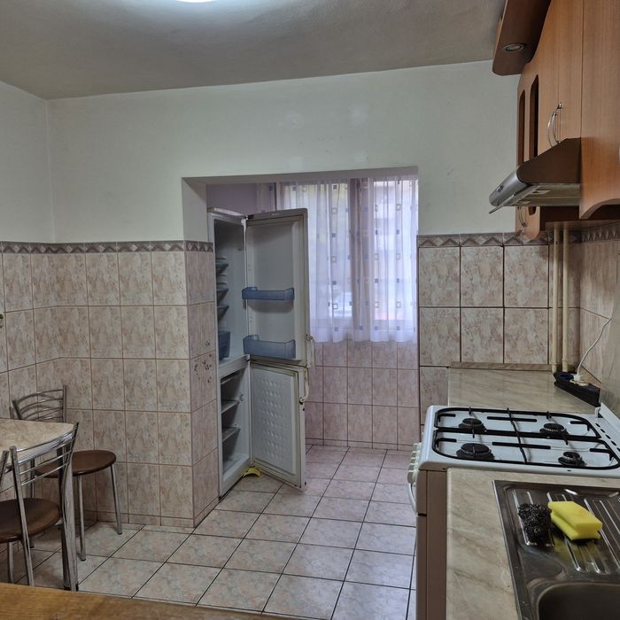 Vând sau închiriez apartament 2 camere