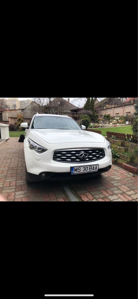 Infiniti FX 30d 2011