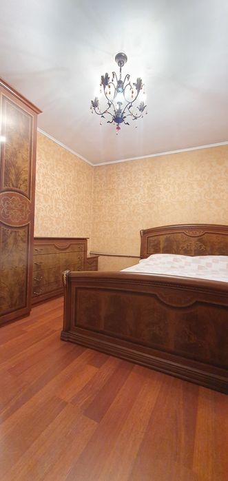 Продам спальный гарнитур Верона (Россия)