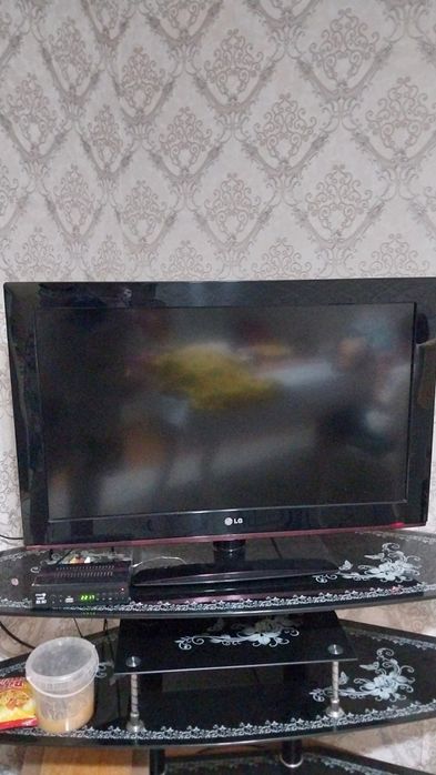 Телевизор сатылады.