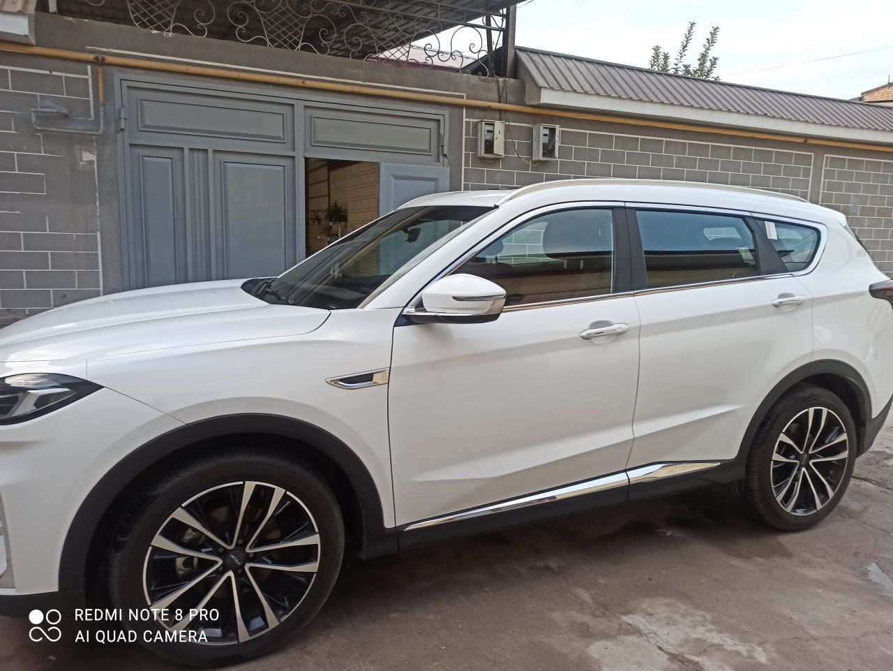 Jetour x70 plus sotiladi