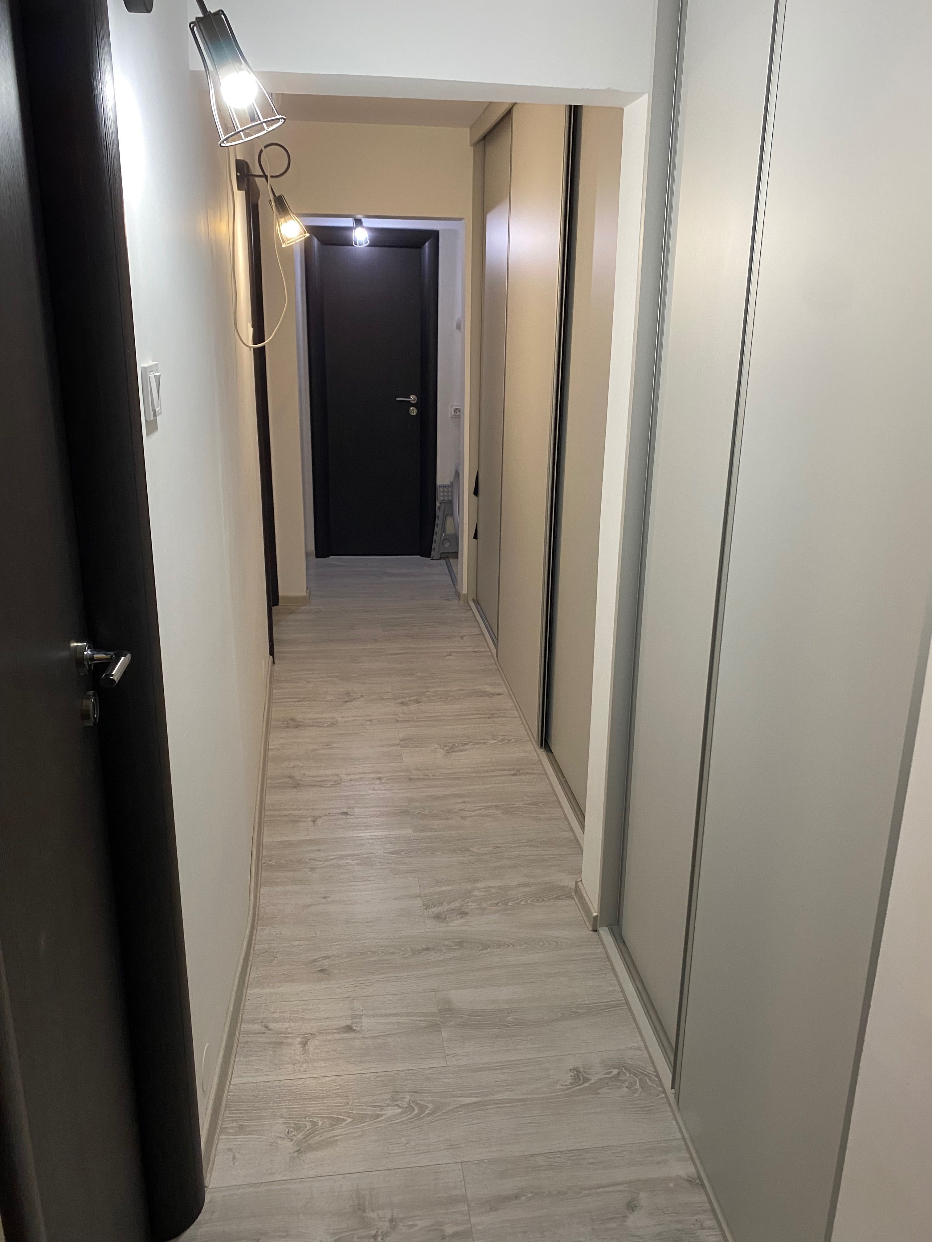 Închiriez apartament in regim hotelier