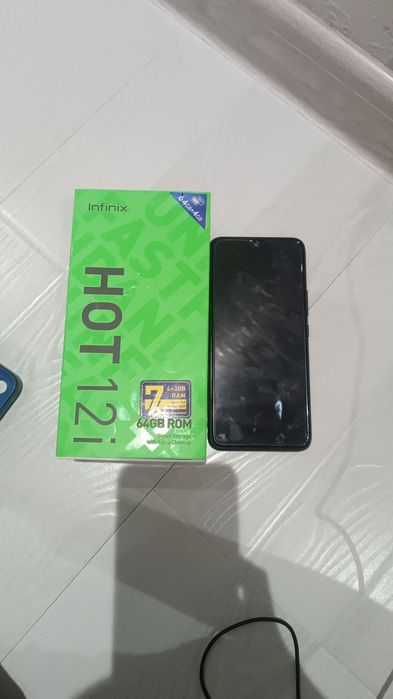Infinix HOT 12i 4/64GB srochna sotiladi