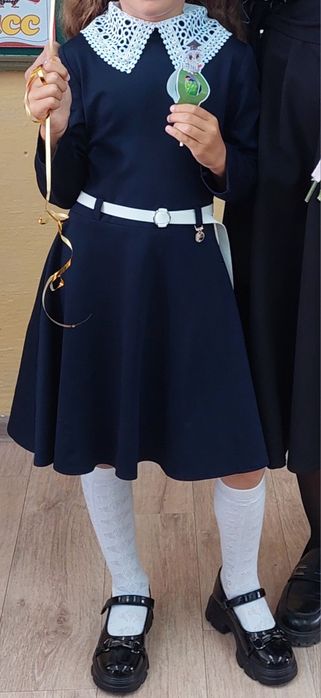 брюки , туфли , сарафан для девочки