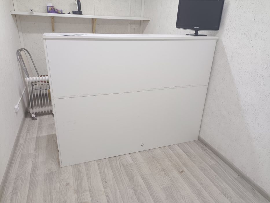 Продается стол ресепшена