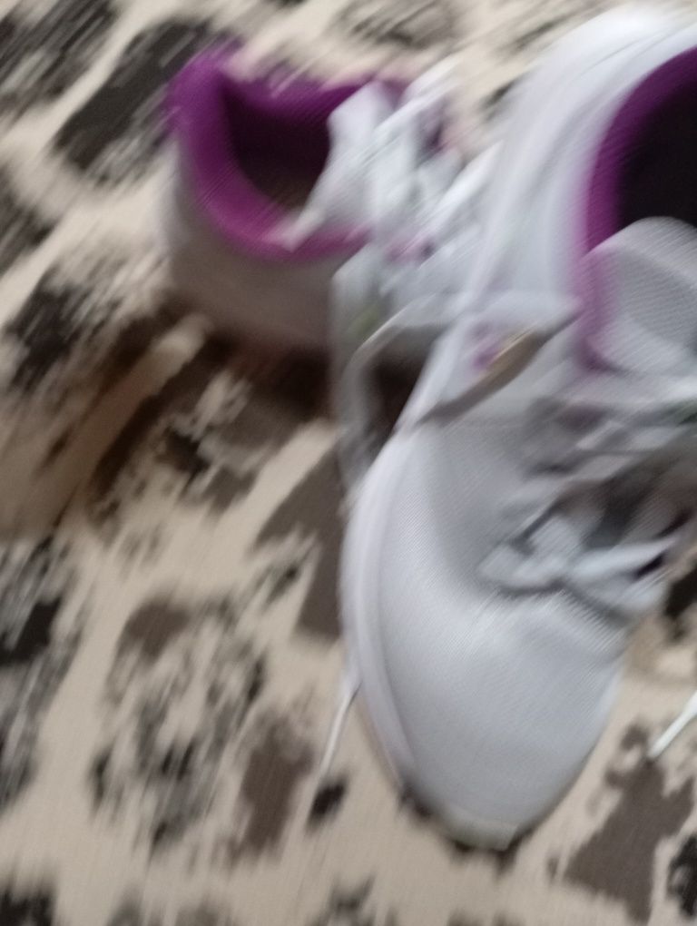 Маратонки Nike 36 номер
