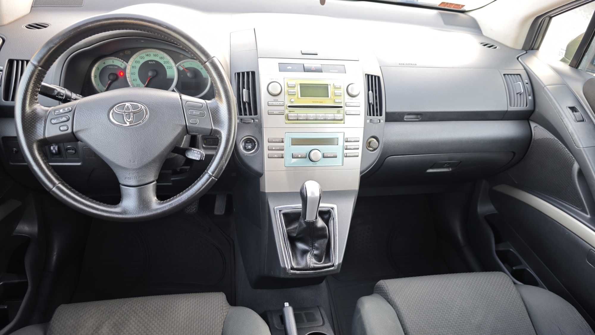 ВСИЧКО ПЛАТЕНО/Обслужен/Нови Гуми Toyota Corolla Verso