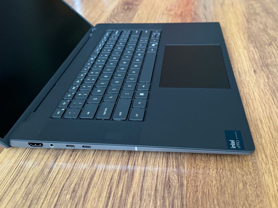 16' Ultra 7 165H DELL Precision 5690 64GB LPDDR5x/512GB/RTX 1000 Ada