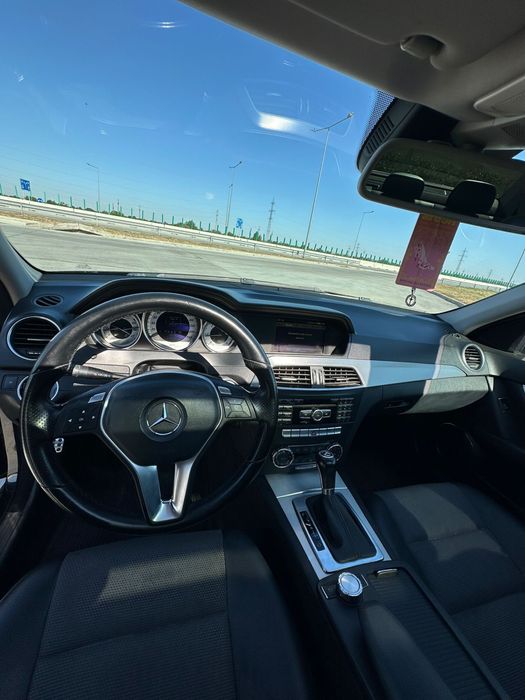 Vând Mercedes-C Class pachet AMG