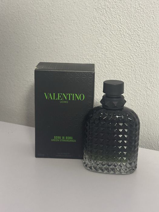 Valentino born in roma green stravaganza