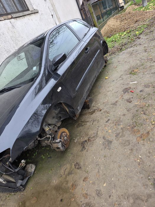 Продавам Фиат стило на части