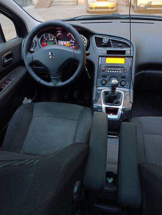 Peugeot 5008,2010,1.6 156cp,benzina,manuala