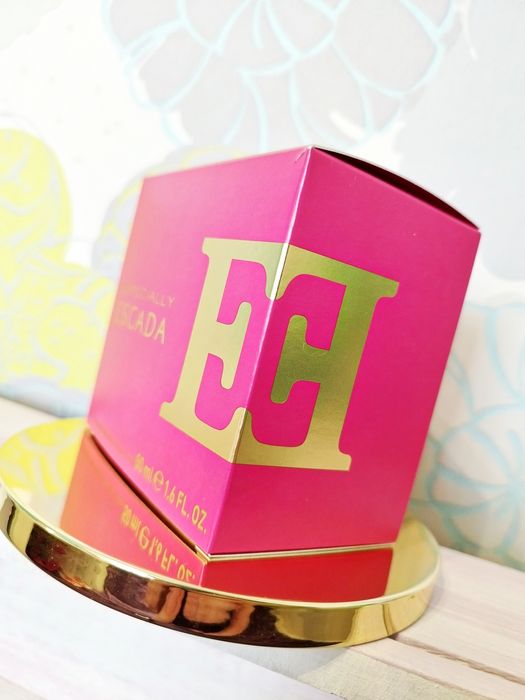 Парфюм Especially Escada