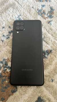 Samsung A12, чёрный, в хорошем состоянии. Небольшой торг