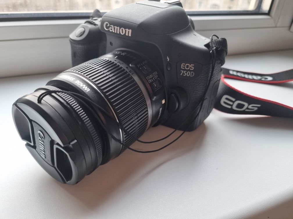 Фотоаппарат Canon EOS 750 D