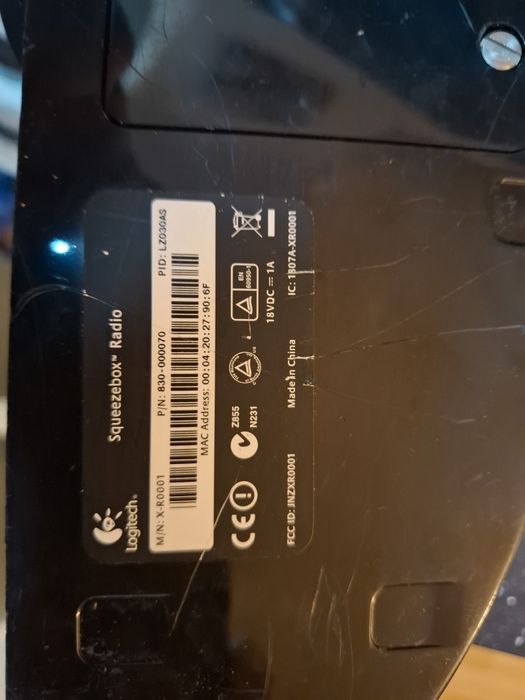 Radio Logitech Squeezebox , internet radio pentru piese
