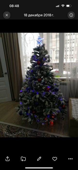 Продам елку очень богато смотрится