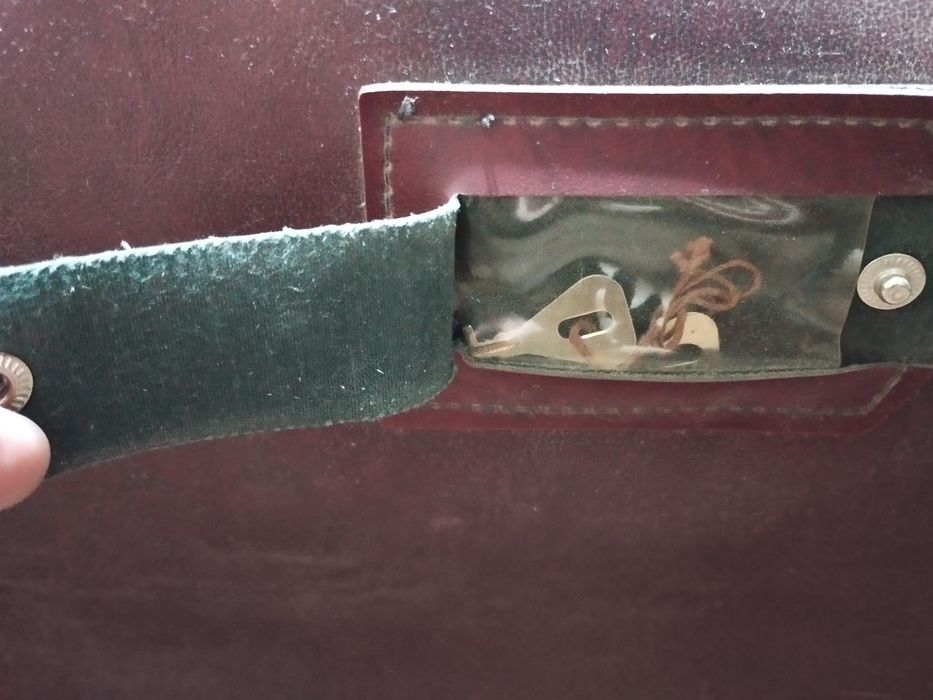 Срочно Чемодан б/у