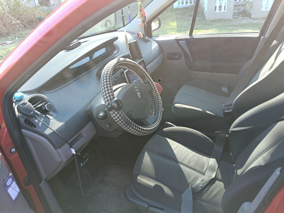 Vând Renault scenic 2