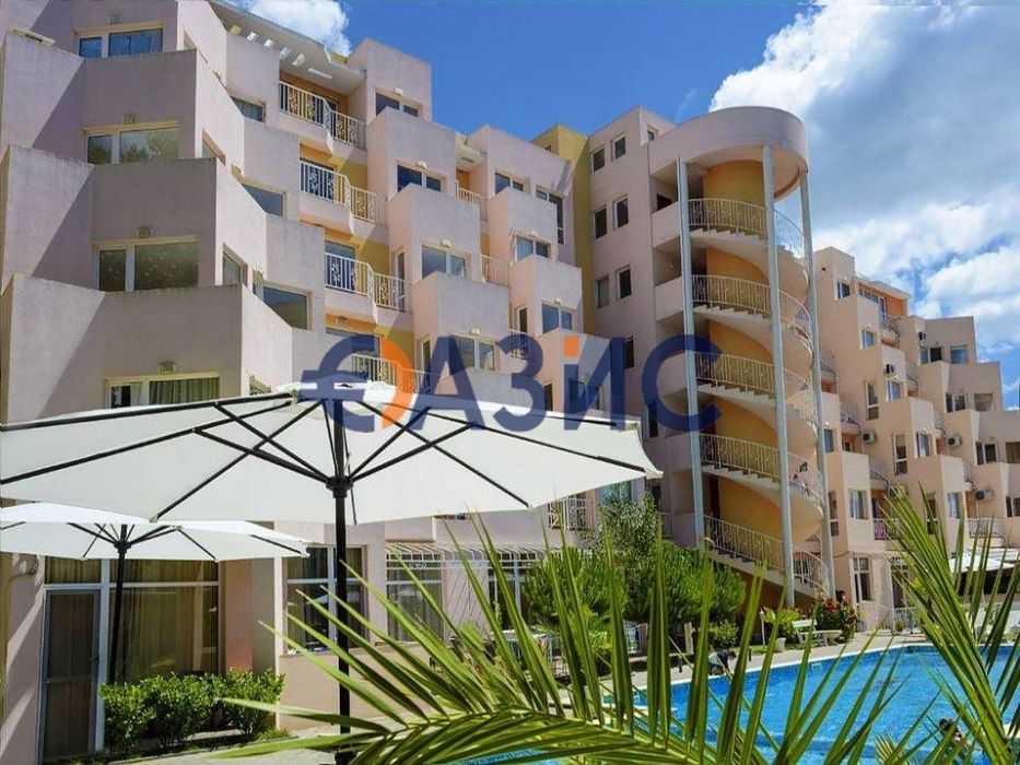 Продава се Двустаен апартамент в к.к. Слънчев бряг - 72 кв.м за 875 €/кв.м - Снимка #8