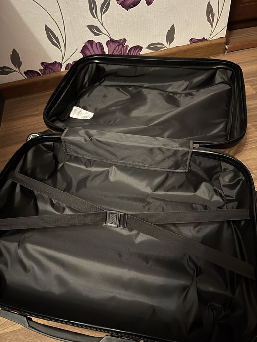 Малък куфар за ръчен багаж