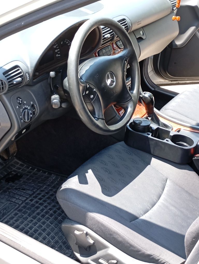 Mercedes c 180 129