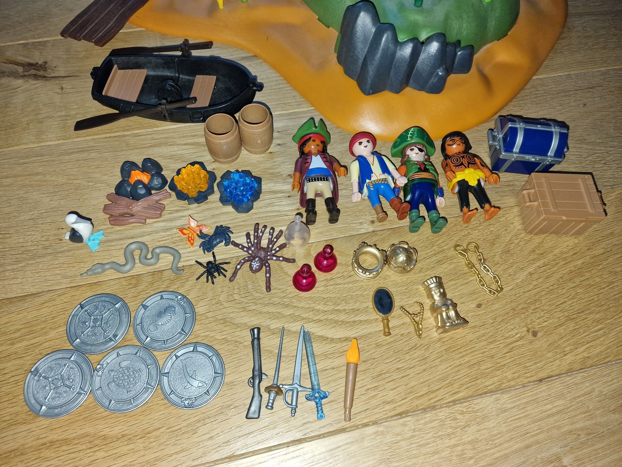 Playmobil огромен пиратски остров