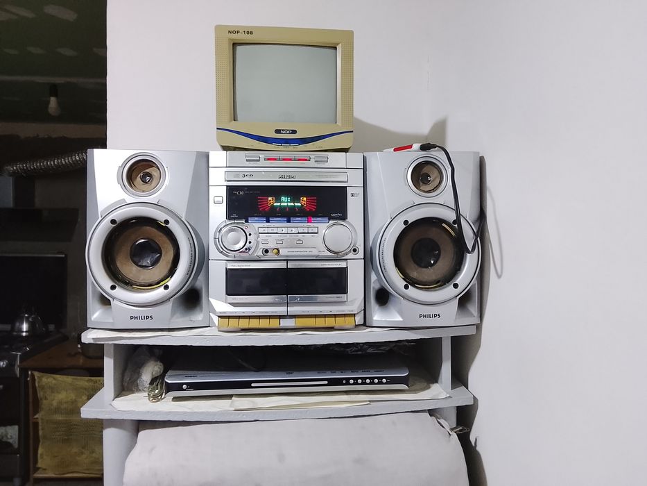 Музикалний сентер фнилипс