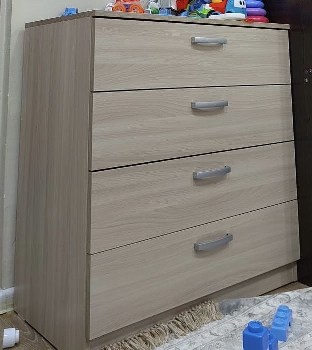 Тумба с 4 выдвижными ящиками