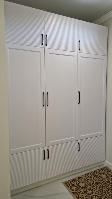 Кухонные гарнитуры ,столы стулы,  шкафы шифонеры