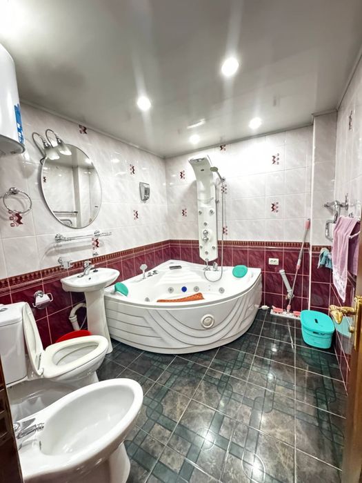 Срочно продаётся квартира 3/2/5 ор-р гостиница Россия/ 77 серия