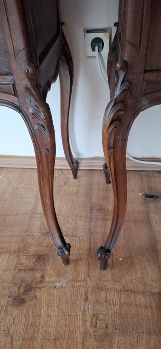 Барокови нощни шкафчета