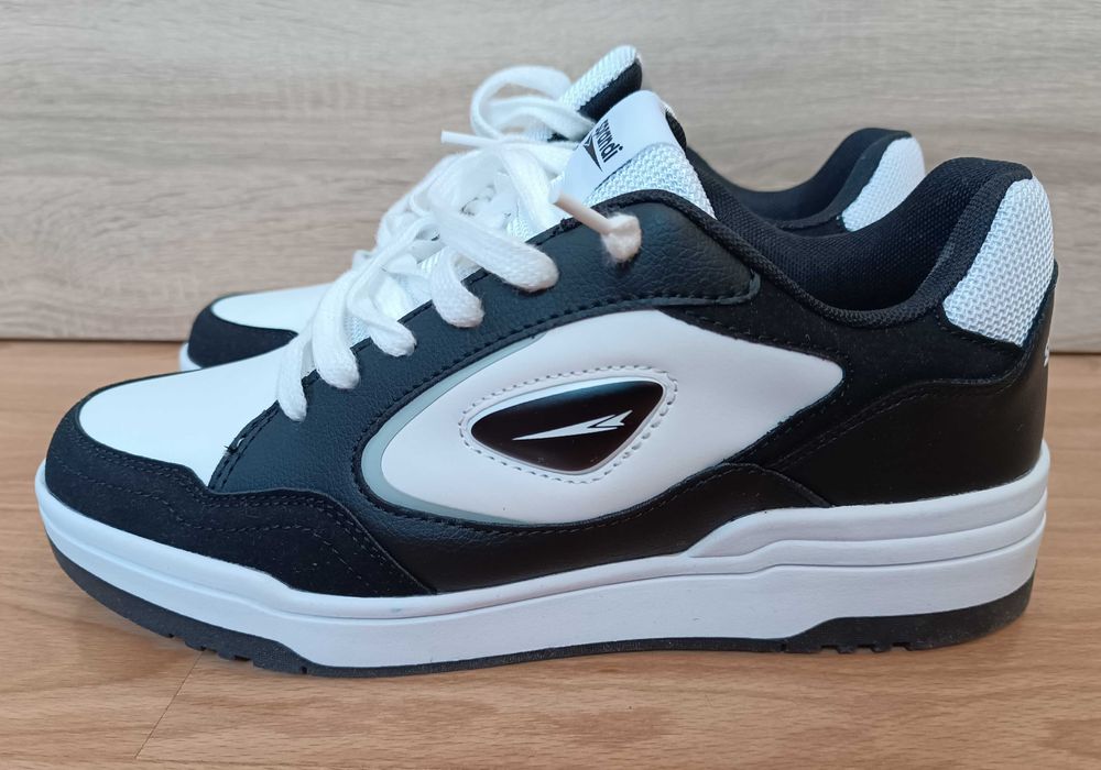 Нови кецове Sprandi