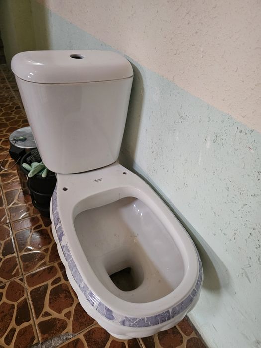 Раковина и туалет