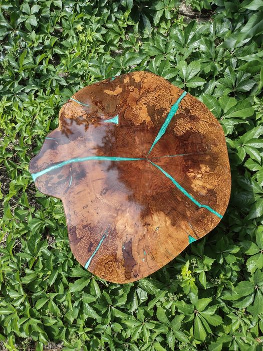 Masuta pentru cafea din  lemn și rasina epoxidica