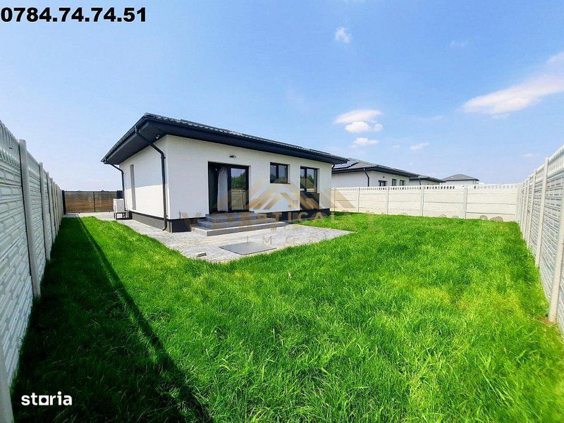 Casa cu panouri fotovoltaice - comuna Berceni