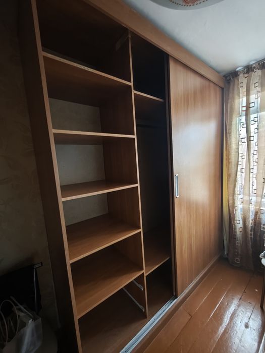 Отдам шкаф купе даром