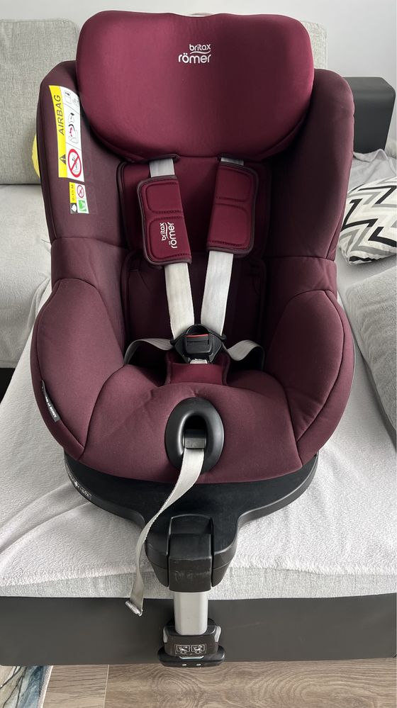 Scaun de mașina Britax Rommer M i size