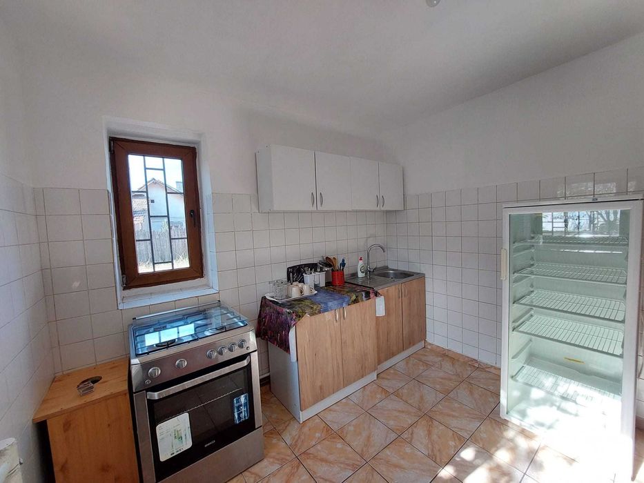 Inchiriez casa cu mansarda