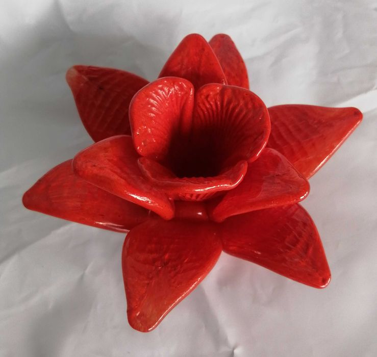 Suport lumanare in forma de floare din sticla pictata rosu portocaliu