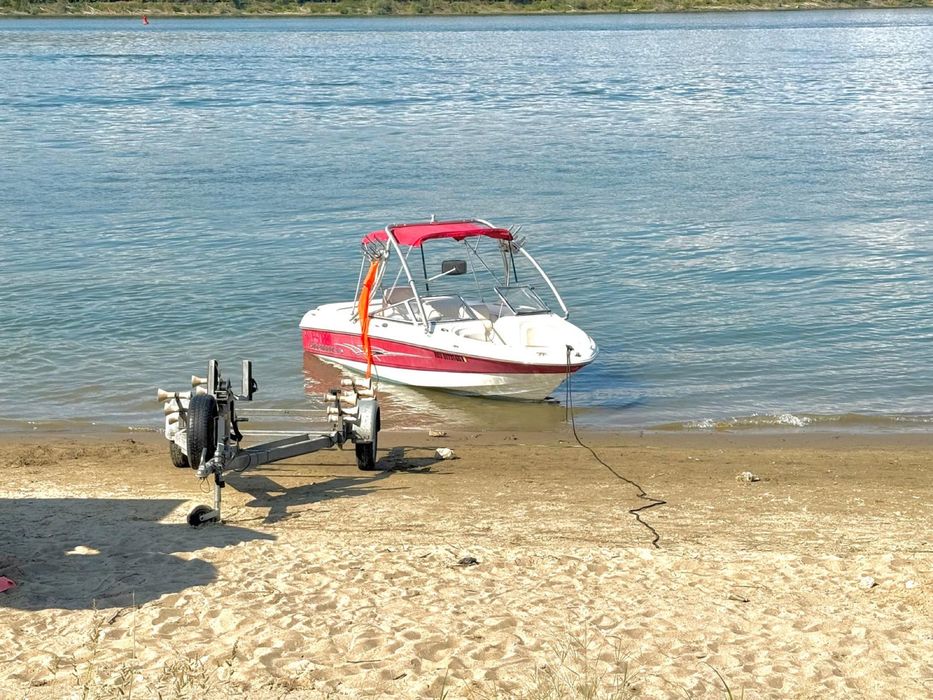 Barca Chaparral 180 8 locuri volvo penta3000 inboard