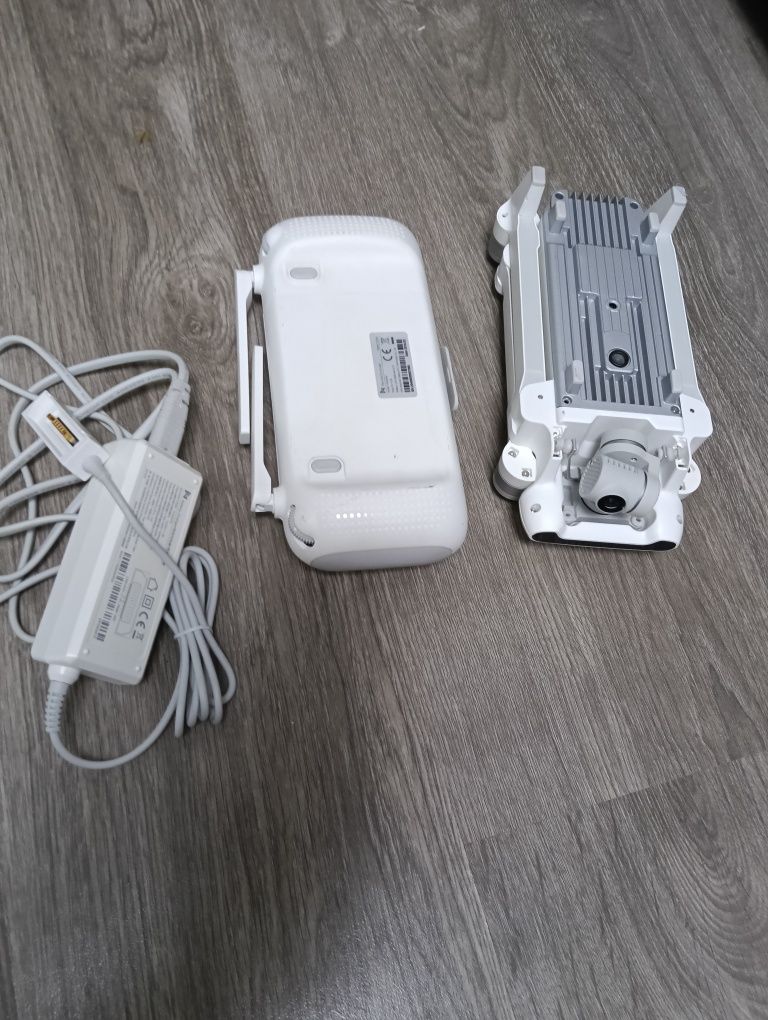 Dronă Fimi x8 se