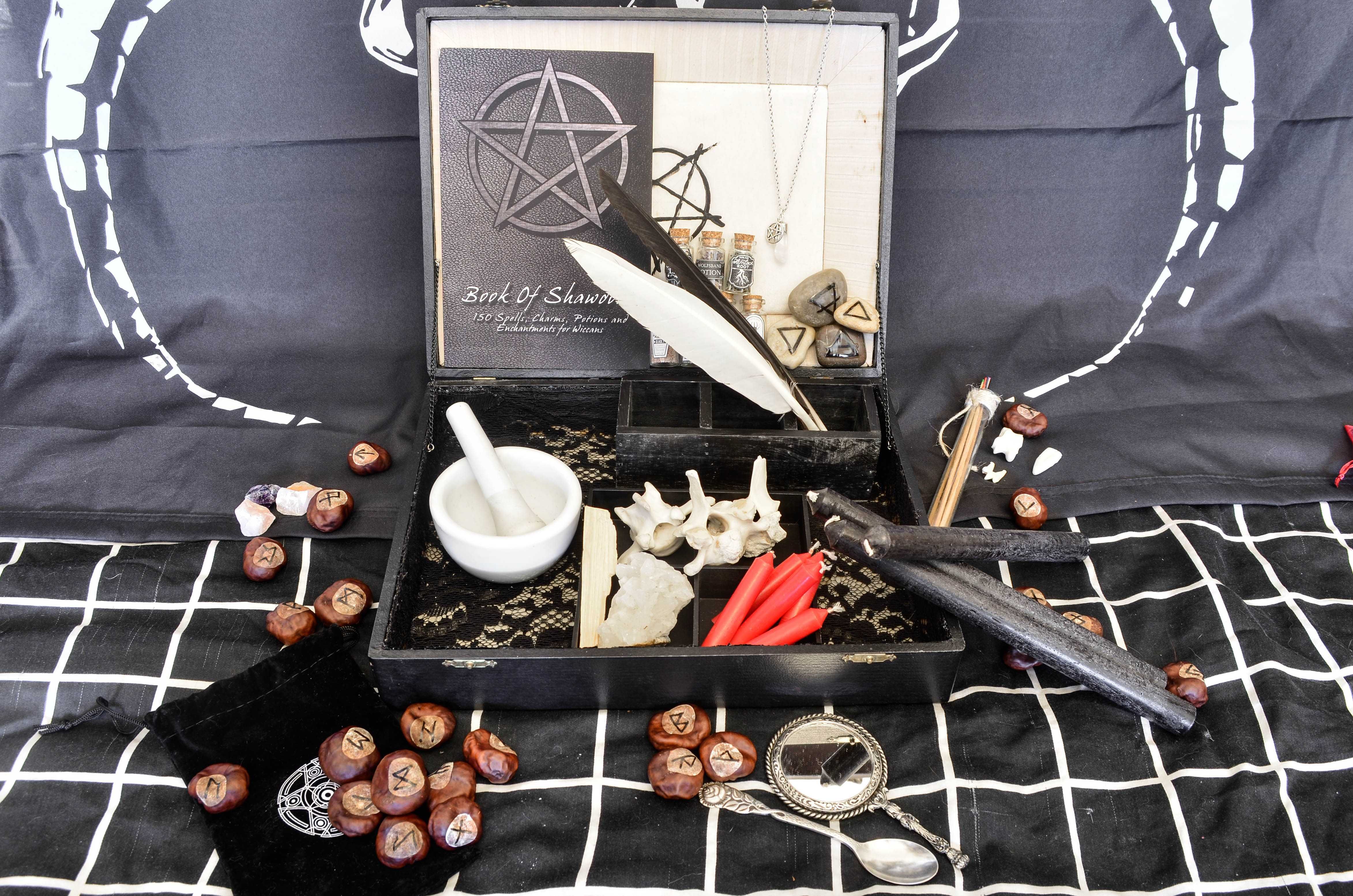 WITCHCRAFT BOX cutie magie vraji divinatie vrajitorie wicca occult