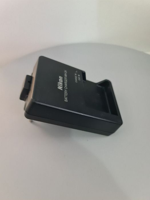 Incarcator NIkon MH24