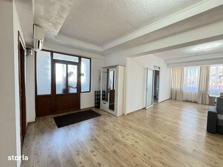 Vila | 2 Spatii Comerciale | Stradal | Birouri