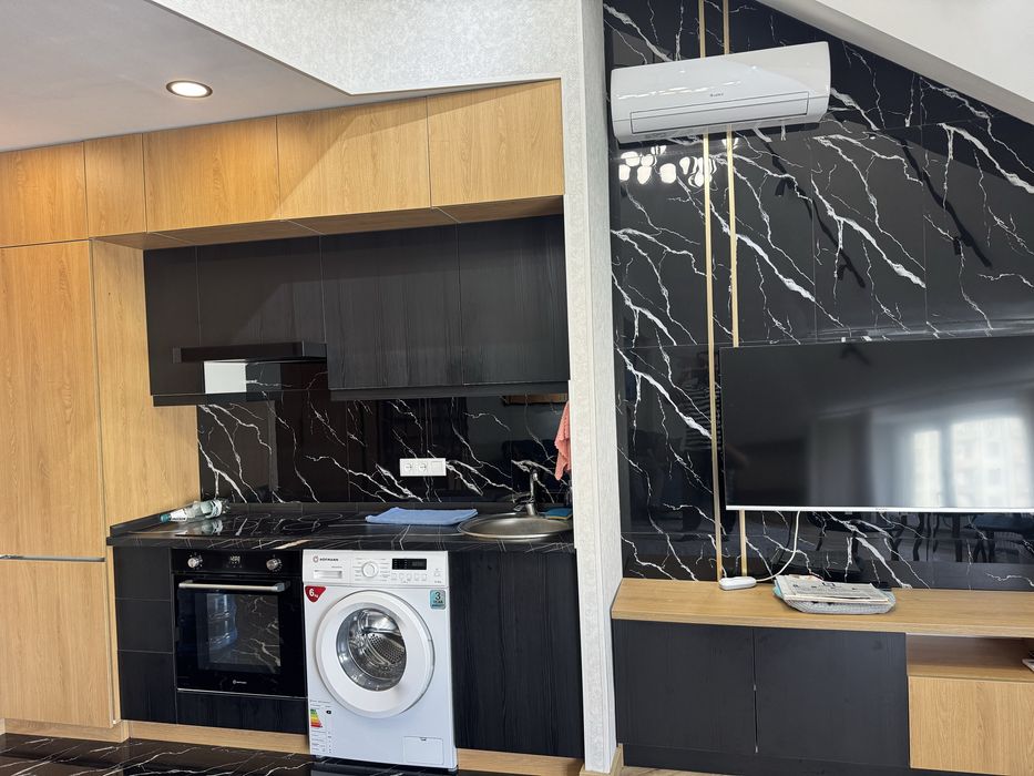 Ц-2 Алйский рядом 1^2 КОМНАТНАЯ  Продаю