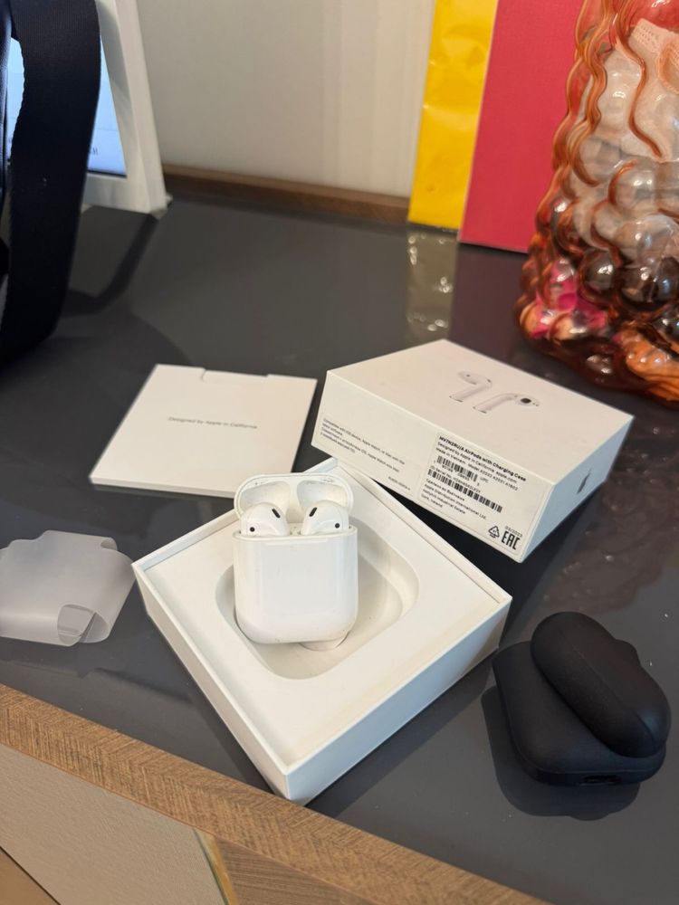 Airpods 2, Оригинальные