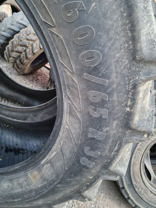 CAUCIUCURI agricole 600/65R38 marca Mitas