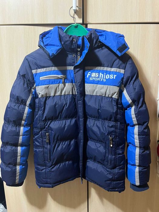 Продавам детско яко размер 134 за момче